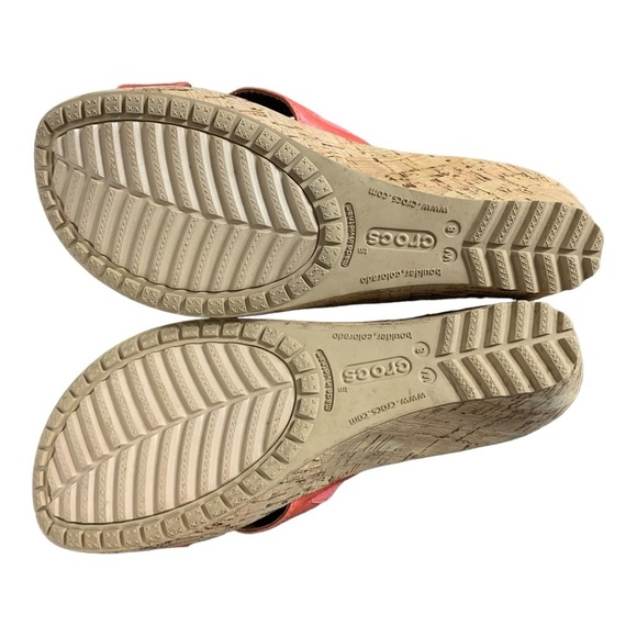 Crocs A-Leigh Women’s 8 Coral Leather Cork Wedge Slip-on Sandals  16205 - Picture 10 of 12